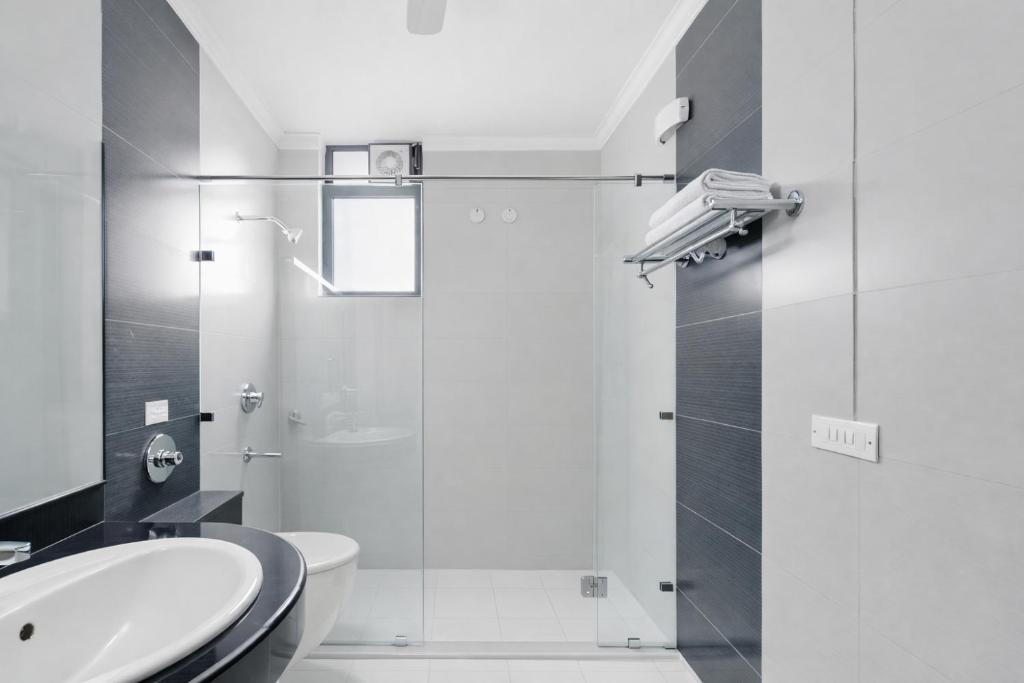 Suite Bathroom
